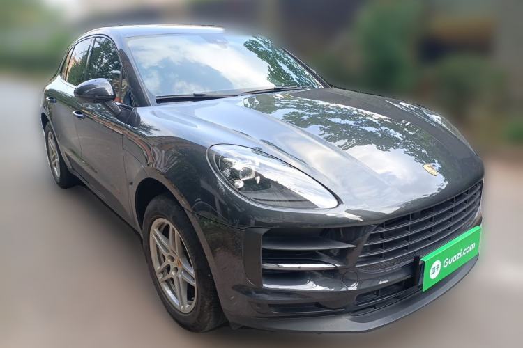 Used Porsche Macan 2018 Macan 2.0T Front Right 45 Deg