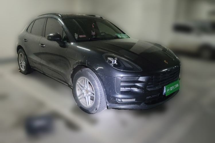 Used Porsche Macan 2018 Macan 2.0T Front Right 45 Deg