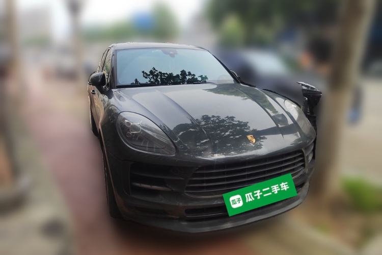 Used Porsche Macan 2018 Macan 2.0T Front Right 45 Deg