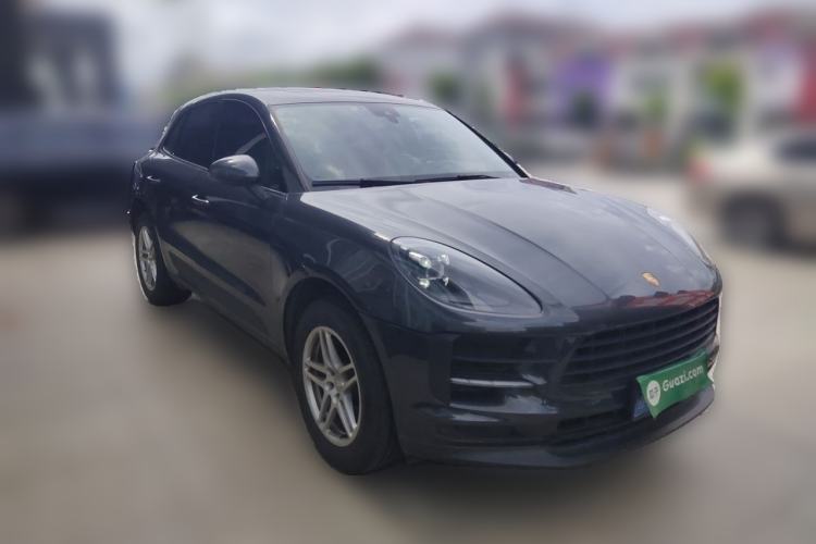 Used Porsche Macan 2018 Macan 2.0T Front Right 45 Deg