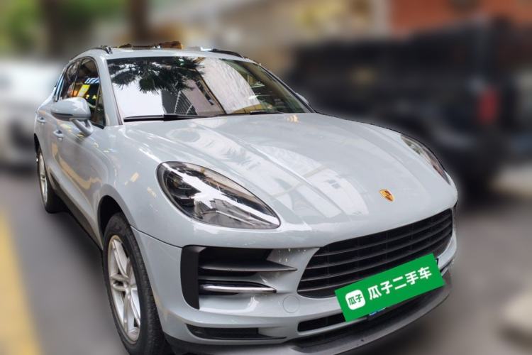 Used Porsche Macan 2018 Macan 2.0T Front Right 45 Deg