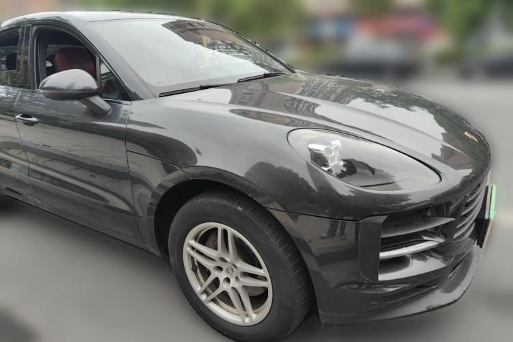 Used Porsche Macan 2018 Macan 2.0T Front Right 45 Deg