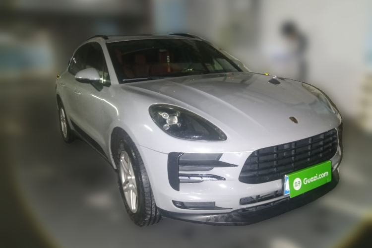 Used Porsche Macan 2018 Macan 2.0T Front Right 45 Deg