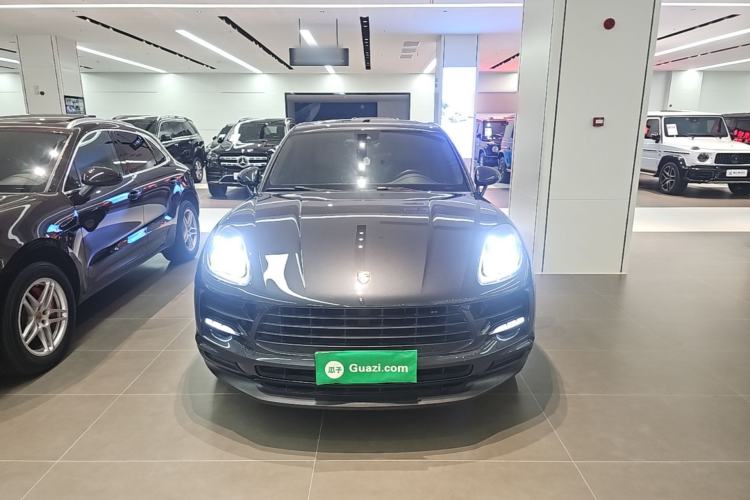 Used Porsche Macan 2018 Macan 2.0T Front