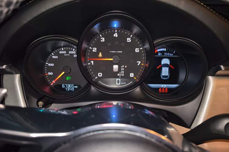 Used Porsche Macan 2018 Macan 2.0T Instrument Cluster