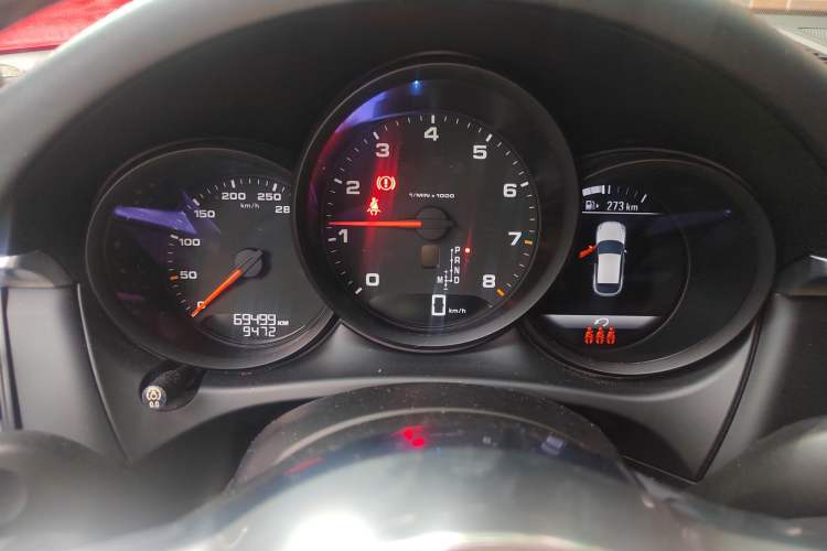 Used Porsche Macan 2018 Macan 2.0T Instrument Cluster