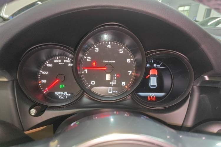 Used Porsche Macan 2018 Macan 2.0T Instrument Cluster