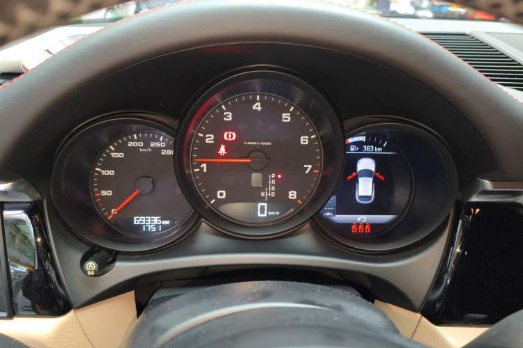 Used Porsche Macan 2018 Macan 2.0T Instrument Cluster
