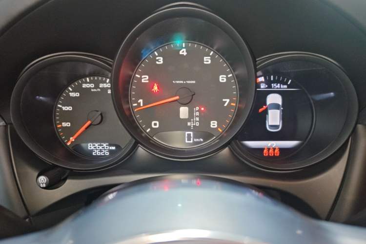Used Porsche Macan 2018 Macan 2.0T Instrument Cluster
