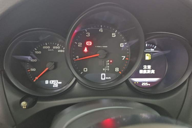 Used Porsche Macan 2018 Macan 2.0T Instrument Cluster
