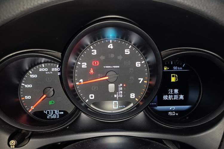 Used Porsche Macan 2018 Macan 2.0T Instrument Cluster