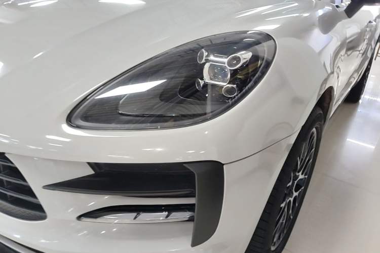 Used Porsche Macan 2018 Macan 2.0T Left Front Headlight