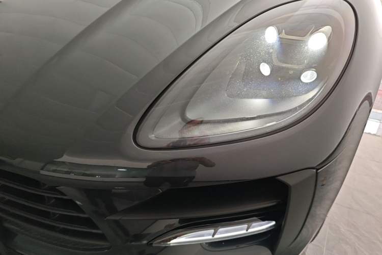 Used Porsche Macan 2018 Macan 2.0T Left Front Headlight