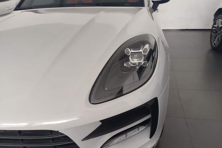 Used Porsche Macan 2018 Macan 2.0T Left Front Headlight