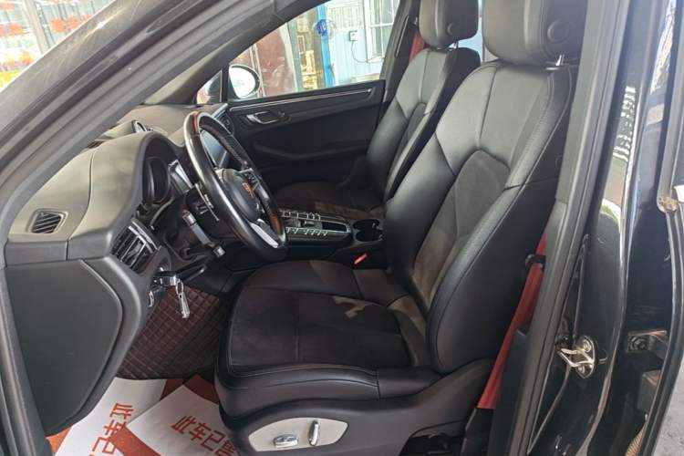Used Porsche Macan 2018 Macan 2.0T Left Front Seat