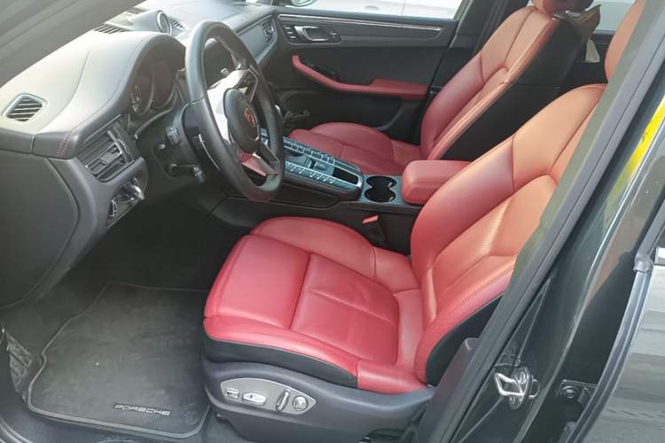 Used Porsche Macan 2018 Macan 2.0T Left Front Seat