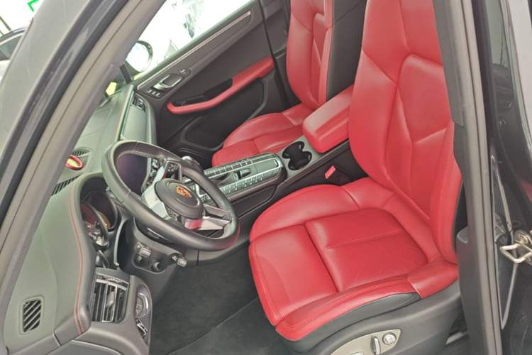 Used Porsche Macan 2018 Macan 2.0T Left Front Seat