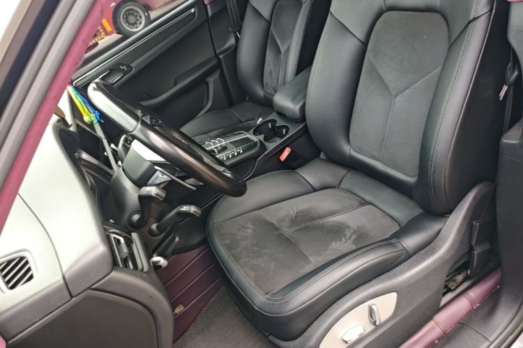 Used Porsche Macan 2018 Macan 2.0T Left Front Seat