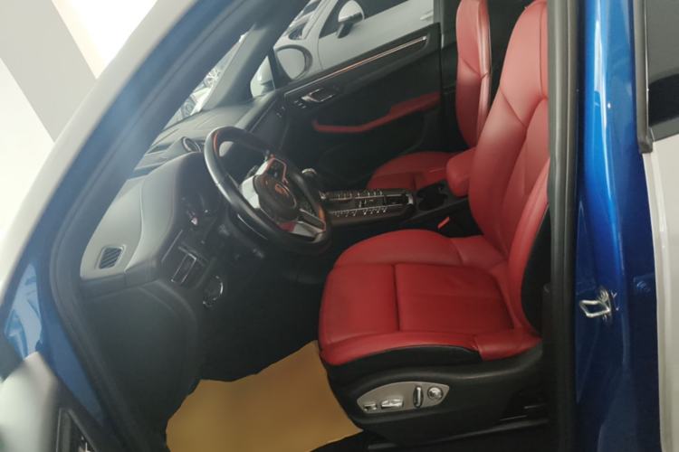 Used Porsche Macan 2018 Macan 2.0T Left Front Seat