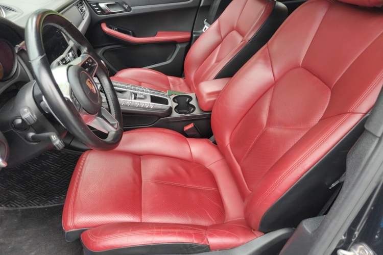 Used Porsche Macan 2018 Macan 2.0T Left Front Seat