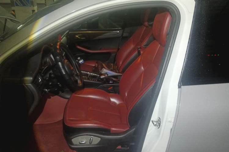 Used Porsche Macan 2018 Macan 2.0T Left Front Seat