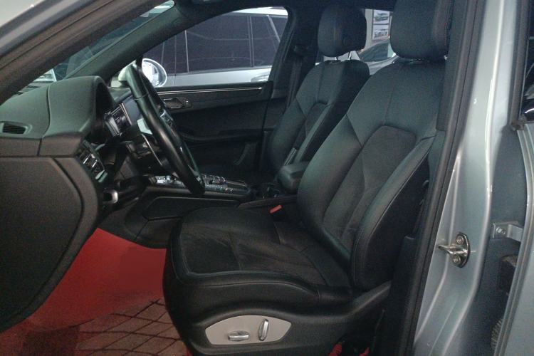 Used Porsche Macan 2018 Macan 2.0T Left Front Seat
