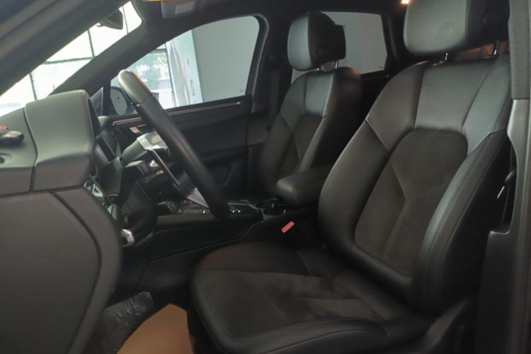 Used Porsche Macan 2018 Macan 2.0T Left Front Seat