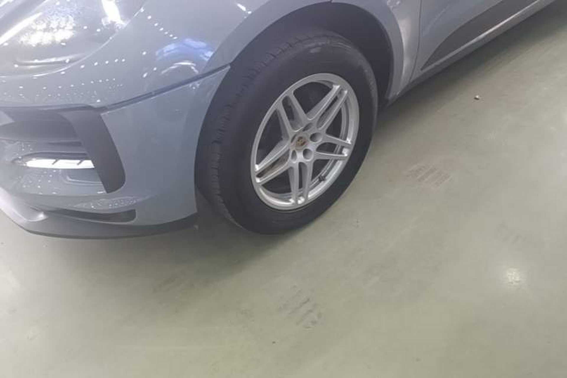 Used Porsche Macan 2018 Macan 2.0T Left Front Wheel Hub