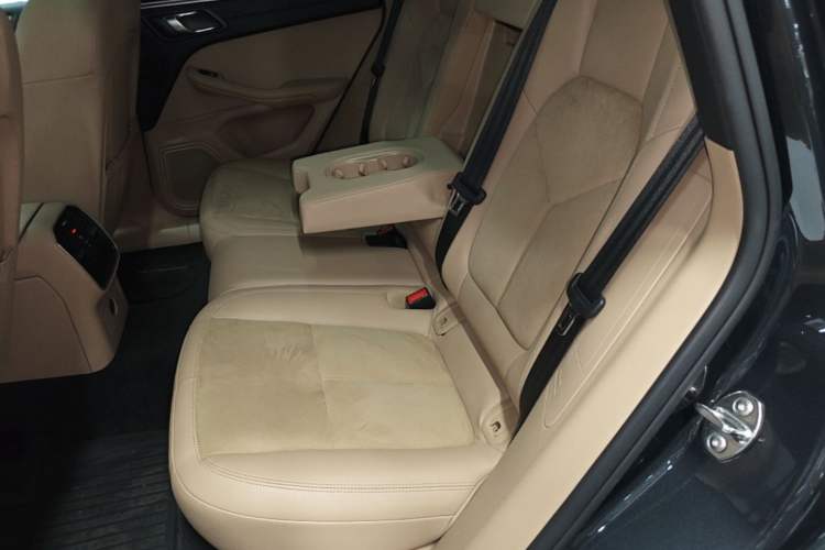 Used Porsche Macan 2018 Macan 2.0T Left Rear Seat