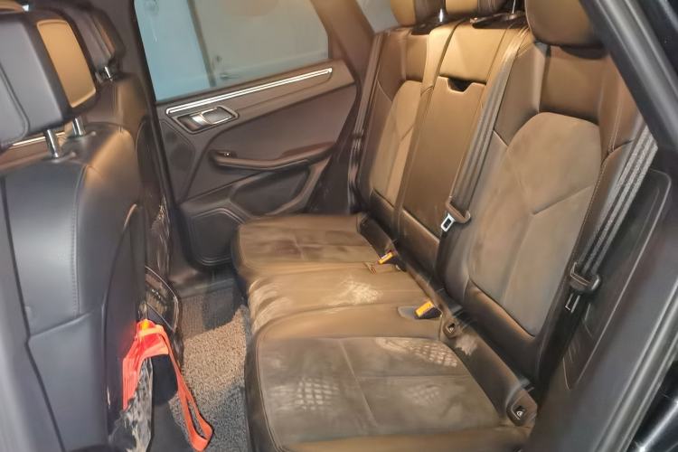 Used Porsche Macan 2018 Macan 2.0T Left Rear Seat