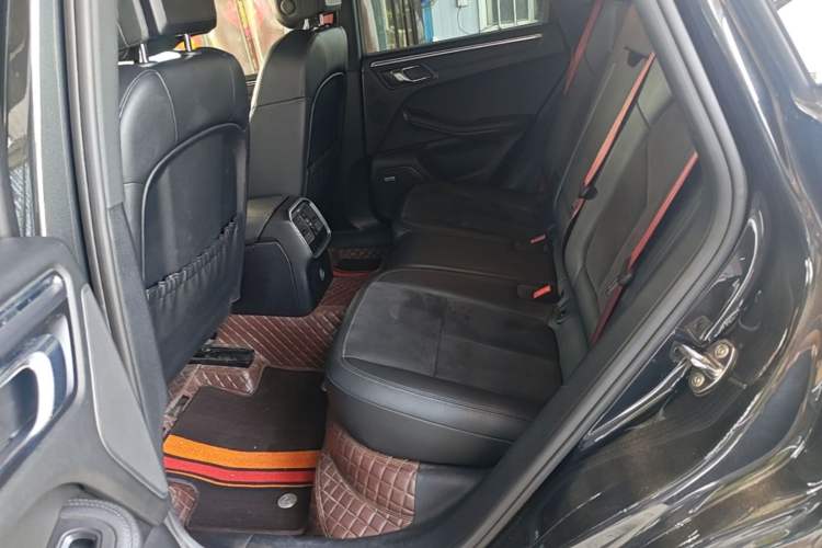 Used Porsche Macan 2018 Macan 2.0T Left Rear Seat