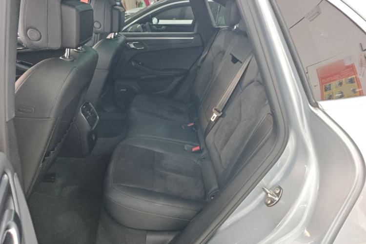 Used Porsche Macan 2018 Macan 2.0T Left Rear Seat