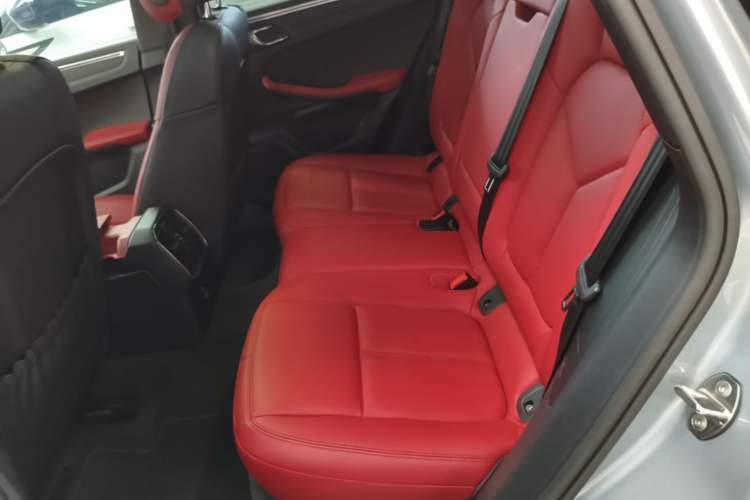 Used Porsche Macan 2018 Macan 2.0T Left Rear Seat