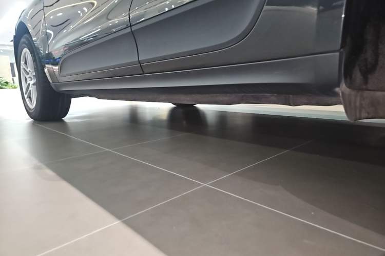 Used Porsche Macan 2018 Macan 2.0T Left Side Sill