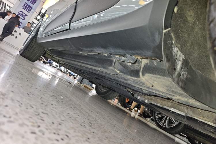 Used Porsche Macan 2018 Macan 2.0T Left Side Sill