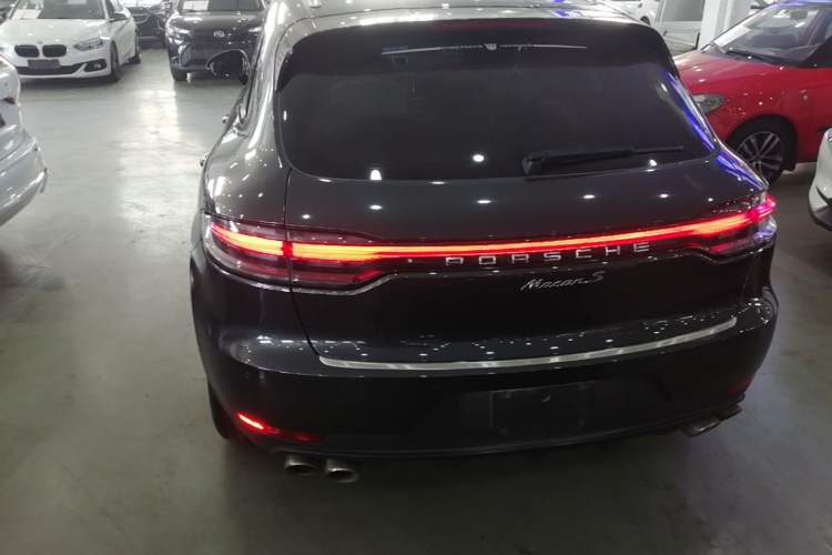 Used Porsche Macan 2018 Macan 2.0T Rear