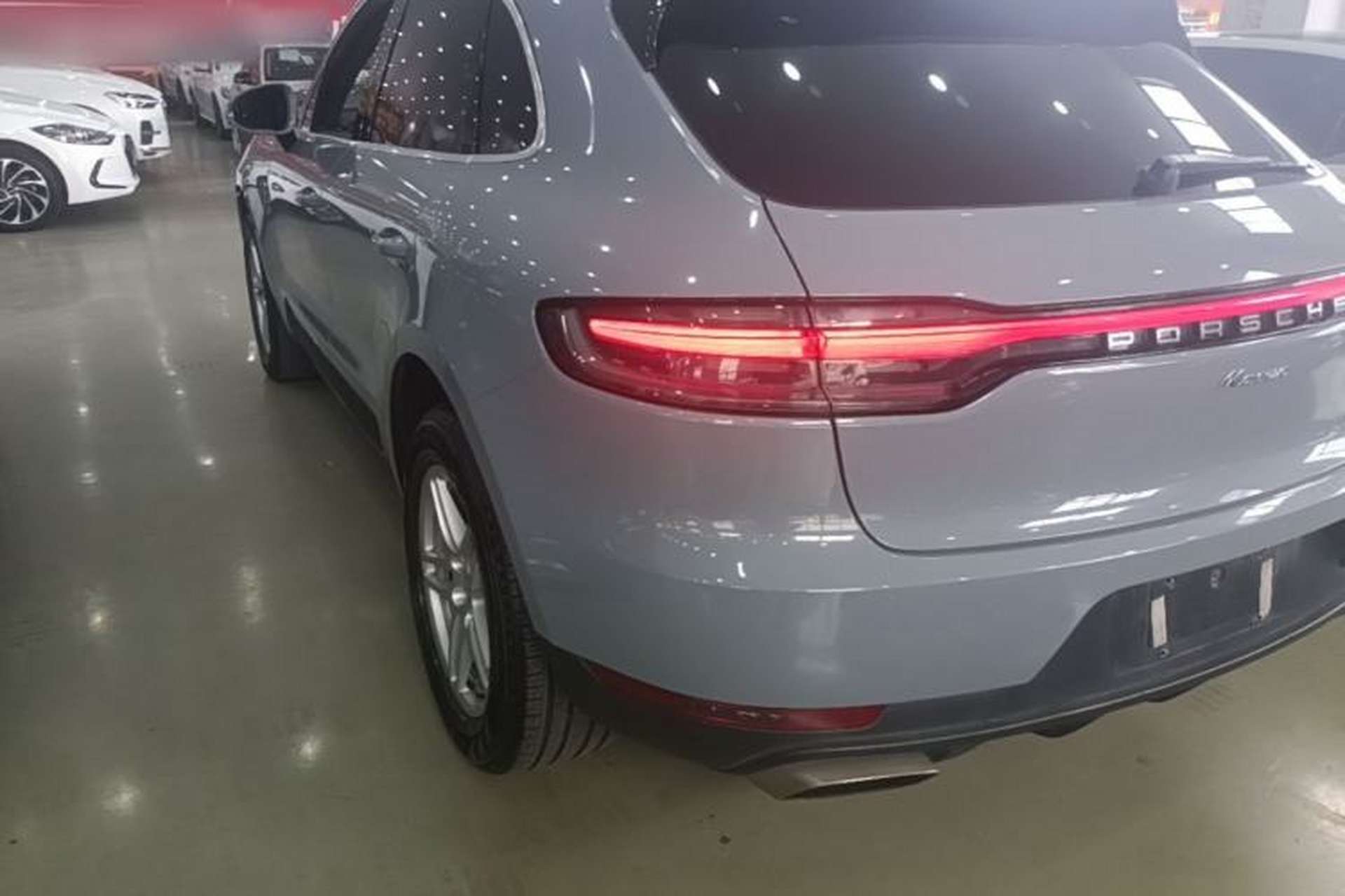 Used Porsche Macan 2018 Macan 2.0T Rear Left 45 Deg