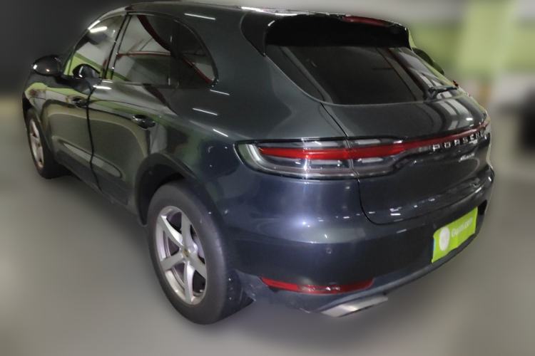 Used Porsche Macan 2018 Macan 2.0T Rear Left 45 Deg