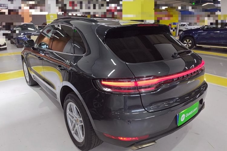 Used Porsche Macan 2018 Macan 2.0T Rear Left 45 Deg