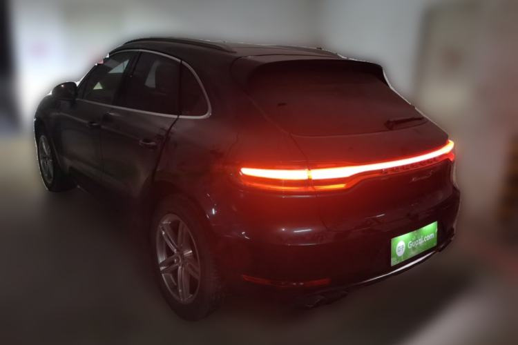 Used Porsche Macan 2018 Macan 2.0T Rear Left 45 Deg