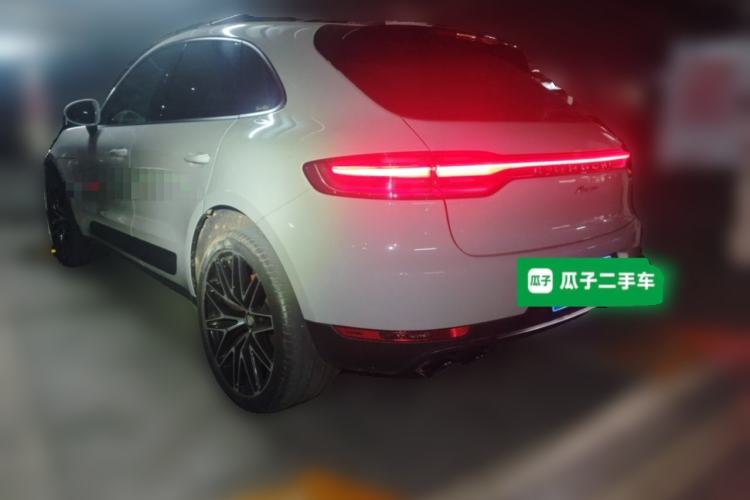 Used Porsche Macan 2018 Macan 2.0T Rear Left 45 Deg