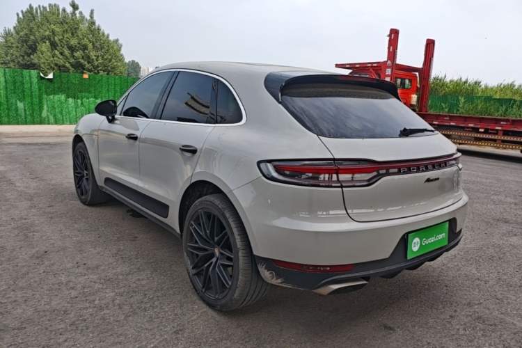 Used Porsche Macan 2018 Macan 2.0T Rear Left 45 Deg
