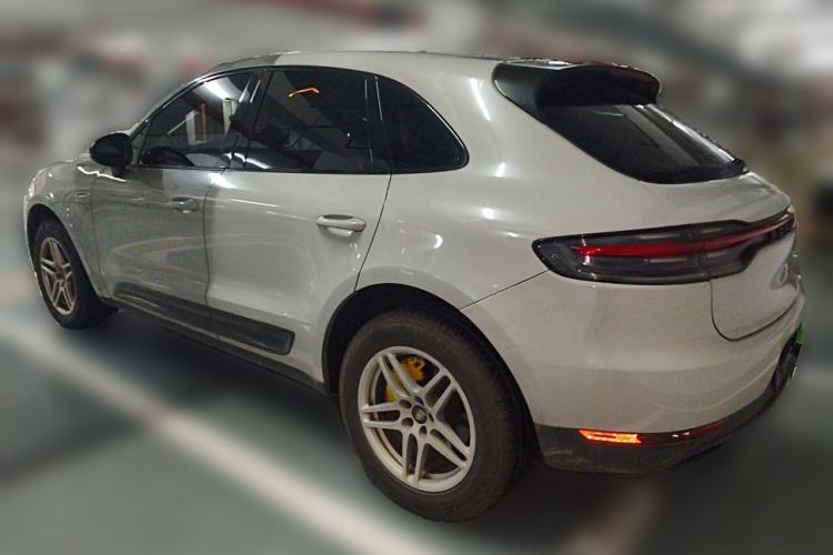 Used Porsche Macan 2018 Macan 2.0T Rear Left 45 Deg