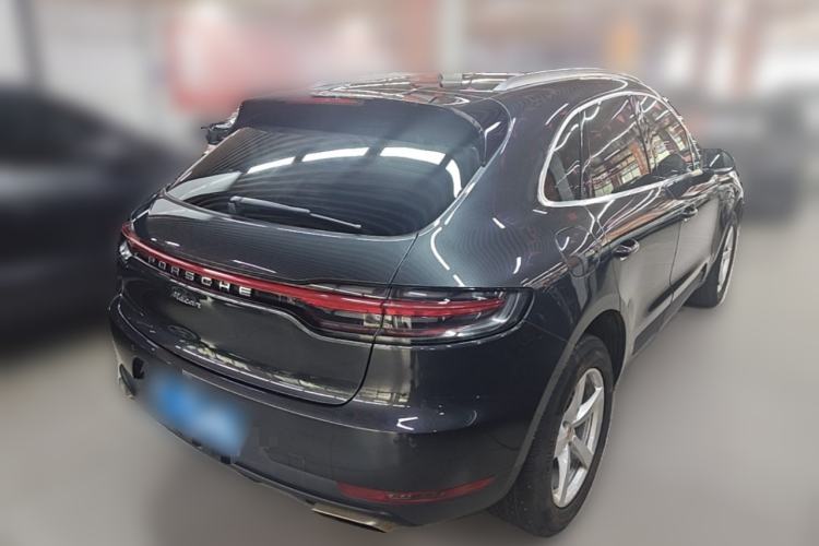 Used Porsche Macan 2018 Macan 2.0T Rear Right 45 Deg