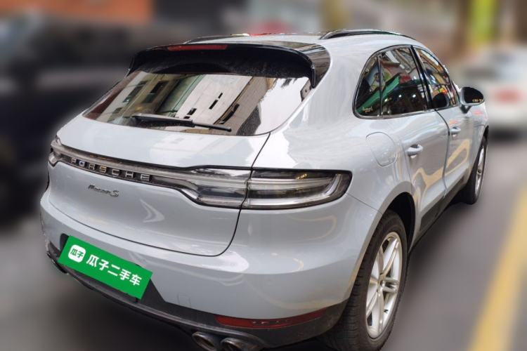 Used Porsche Macan 2018 Macan 2.0T Rear Right 45 Deg