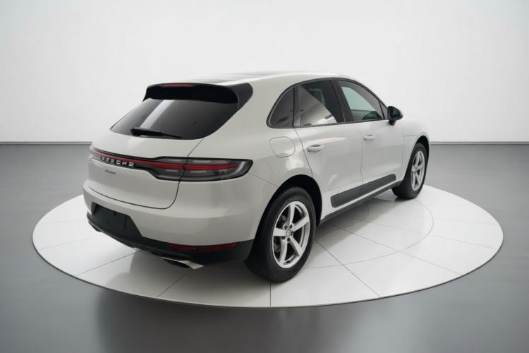 Used Porsche Macan 2018 Macan 2.0T Rear Right 45 Deg