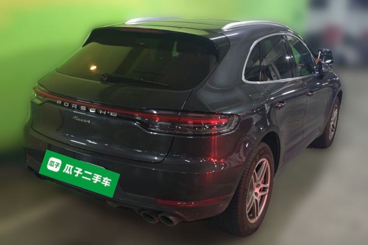 Used Porsche Macan 2018 Macan 2.0T Rear Right 45 Deg