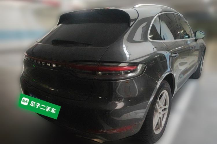 Used Porsche Macan 2018 Macan 2.0T Rear Right 45 Deg