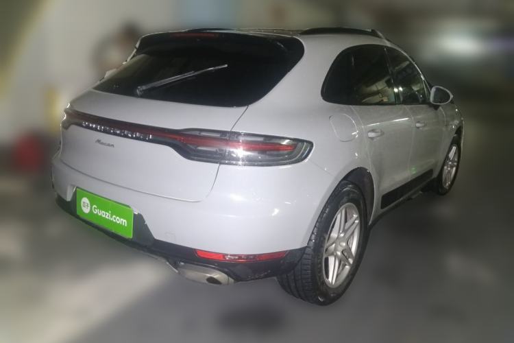 Used Porsche Macan 2018 Macan 2.0T Rear Right 45 Deg