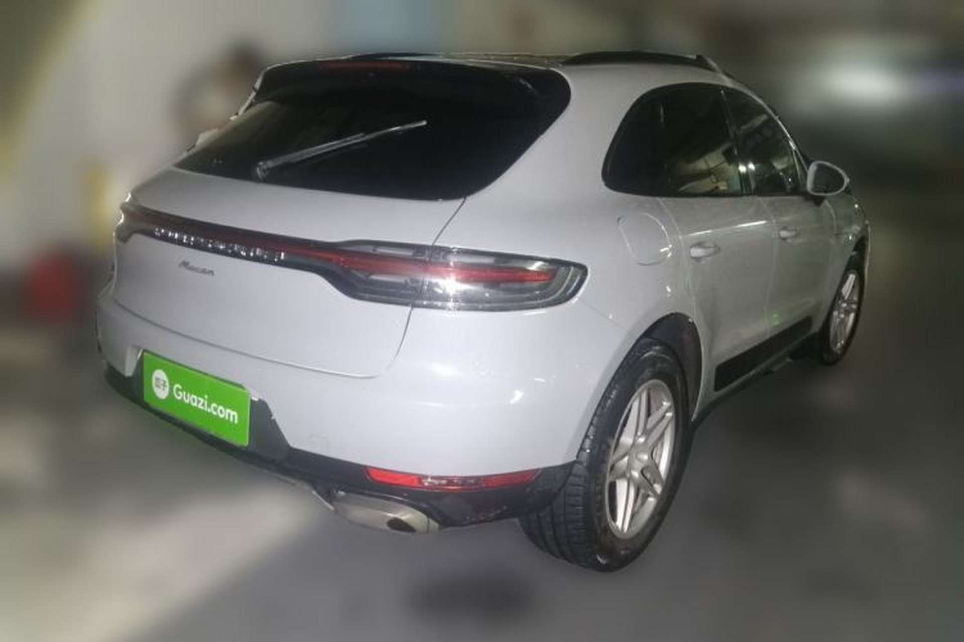 Used Porsche Macan 2018 Macan 2.0T Rear Right 45 Deg